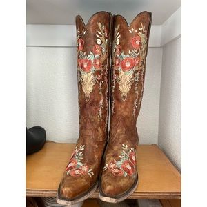 Corral deer skull and floral embroidery boots